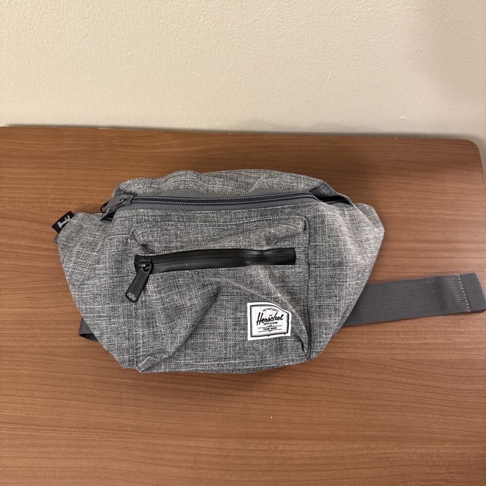 Herschel Supply Co. One Size Bag Gray. White/red Inside Fanny Pack Sling NWT
